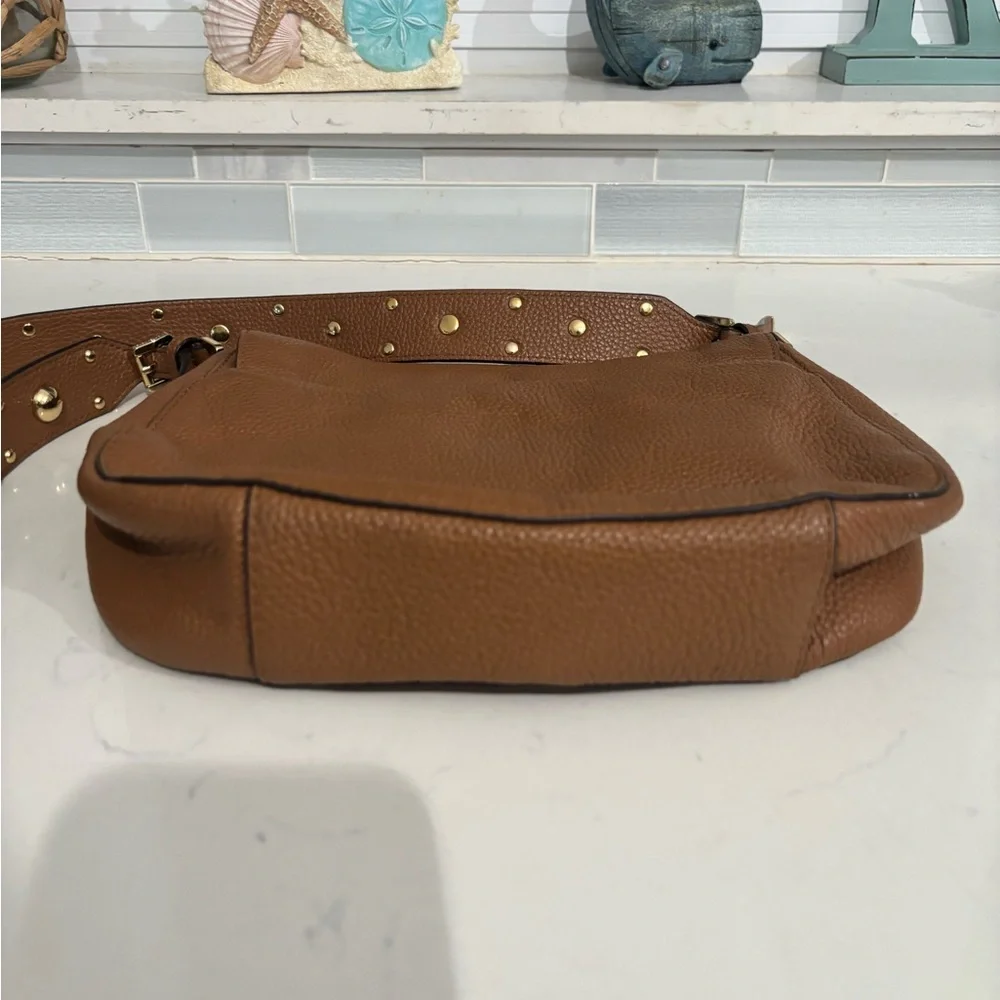 Michael Kors Tan Crossbody Bag with Gold Accents - Picture 6 of 8
